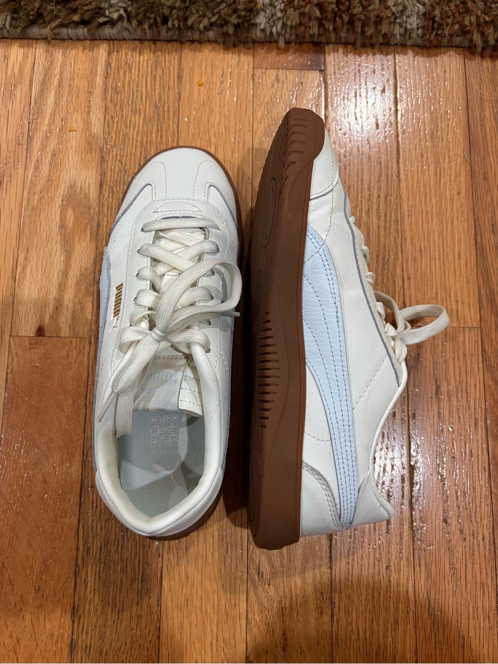 Puma White and Light Blue Low-Top Sneakers with Brown Gum Sole